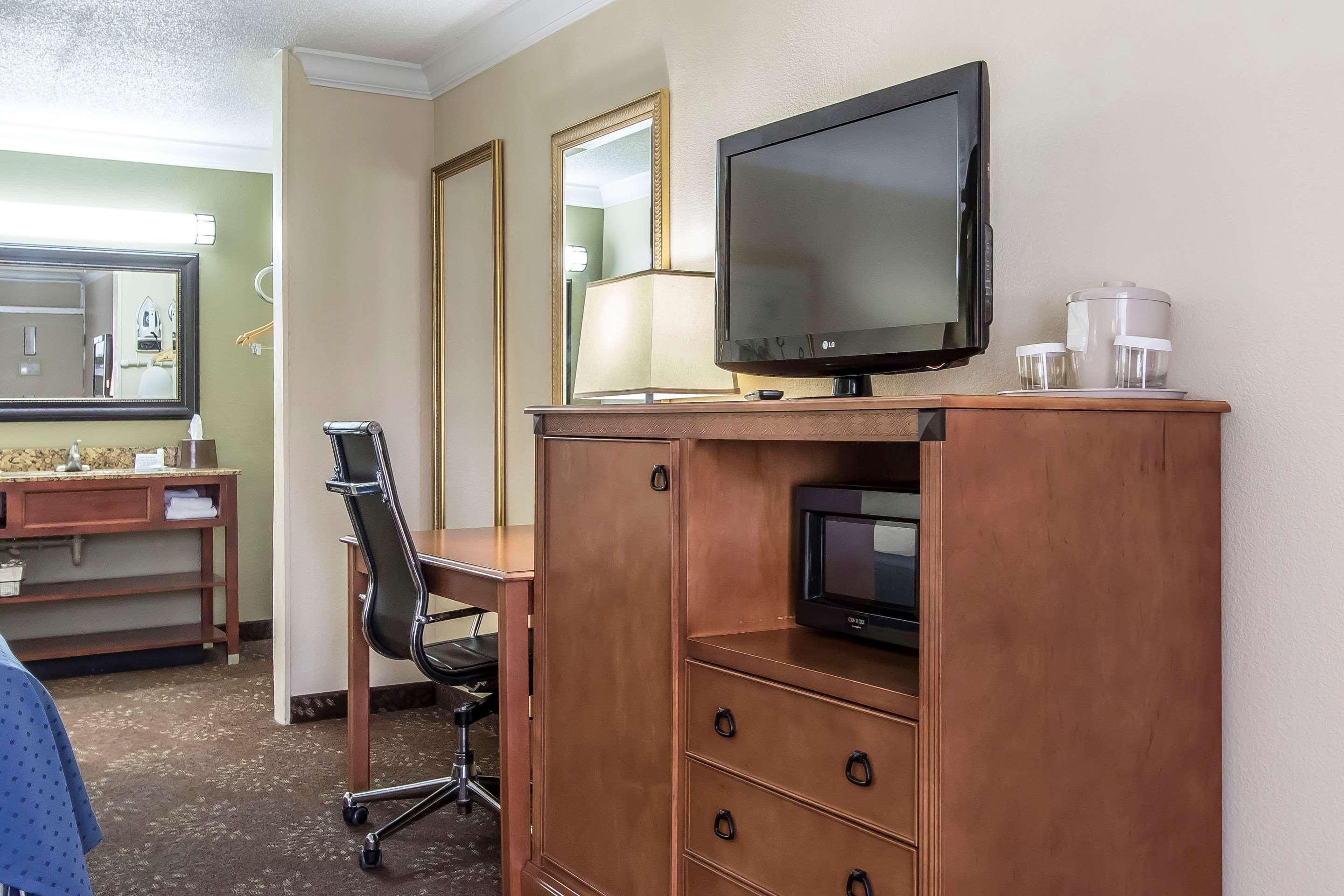Clarion Inn מורגן סיטי מראה חיצוני תמונה