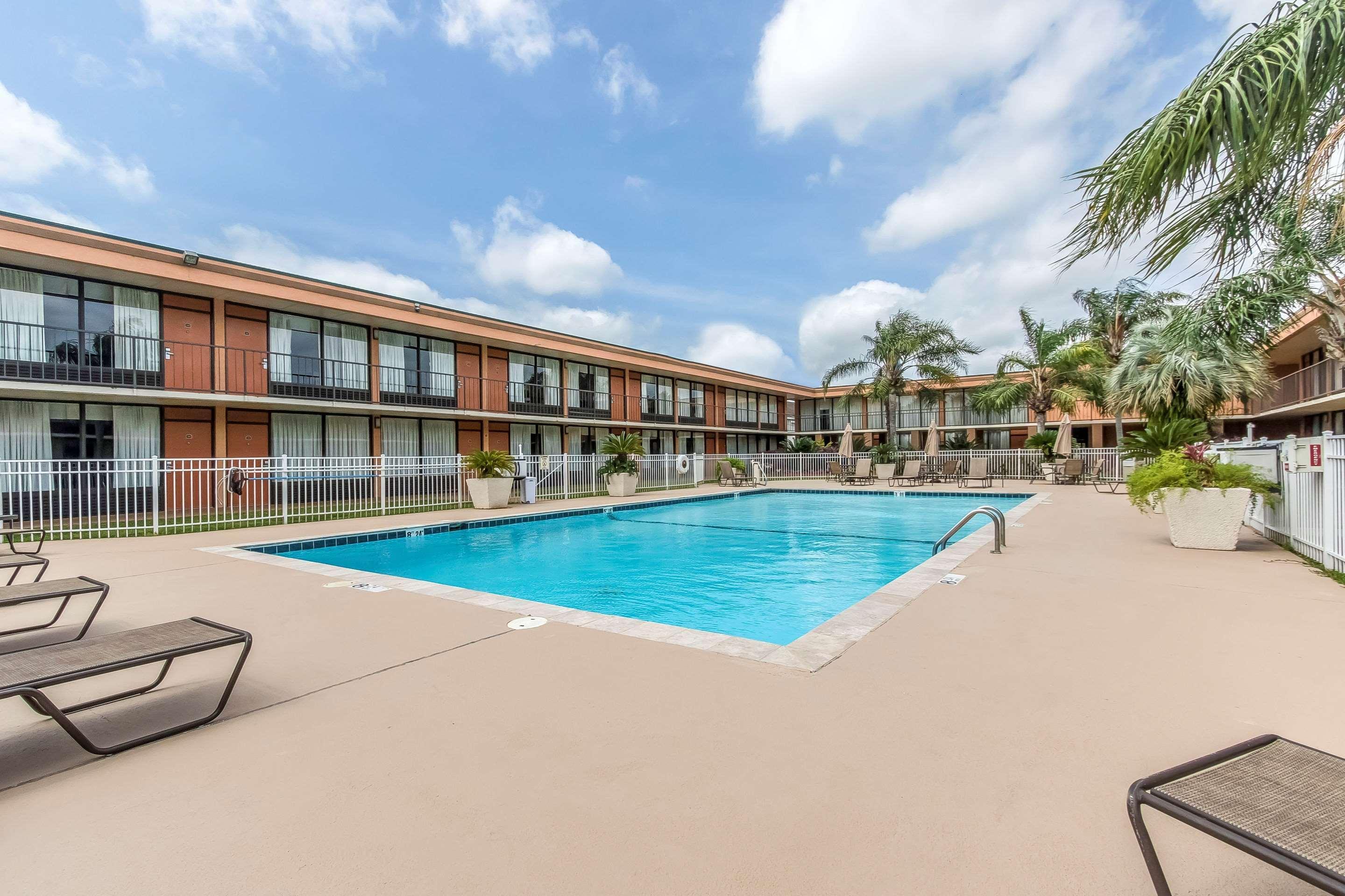 Clarion Inn מורגן סיטי מראה חיצוני תמונה