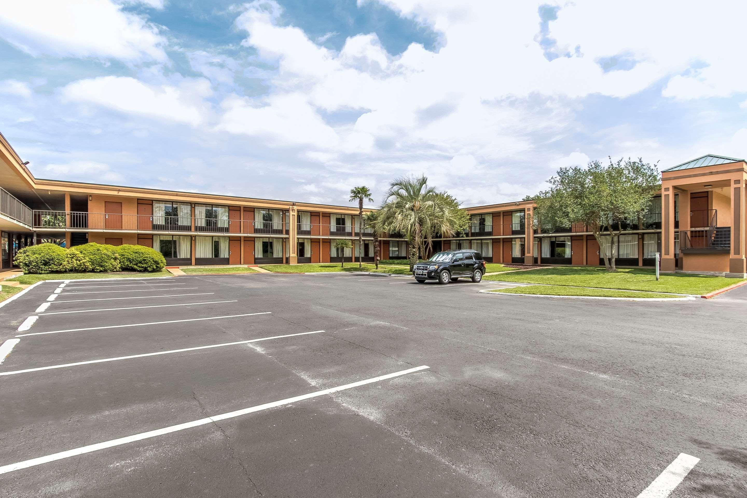 Clarion Inn מורגן סיטי מראה חיצוני תמונה