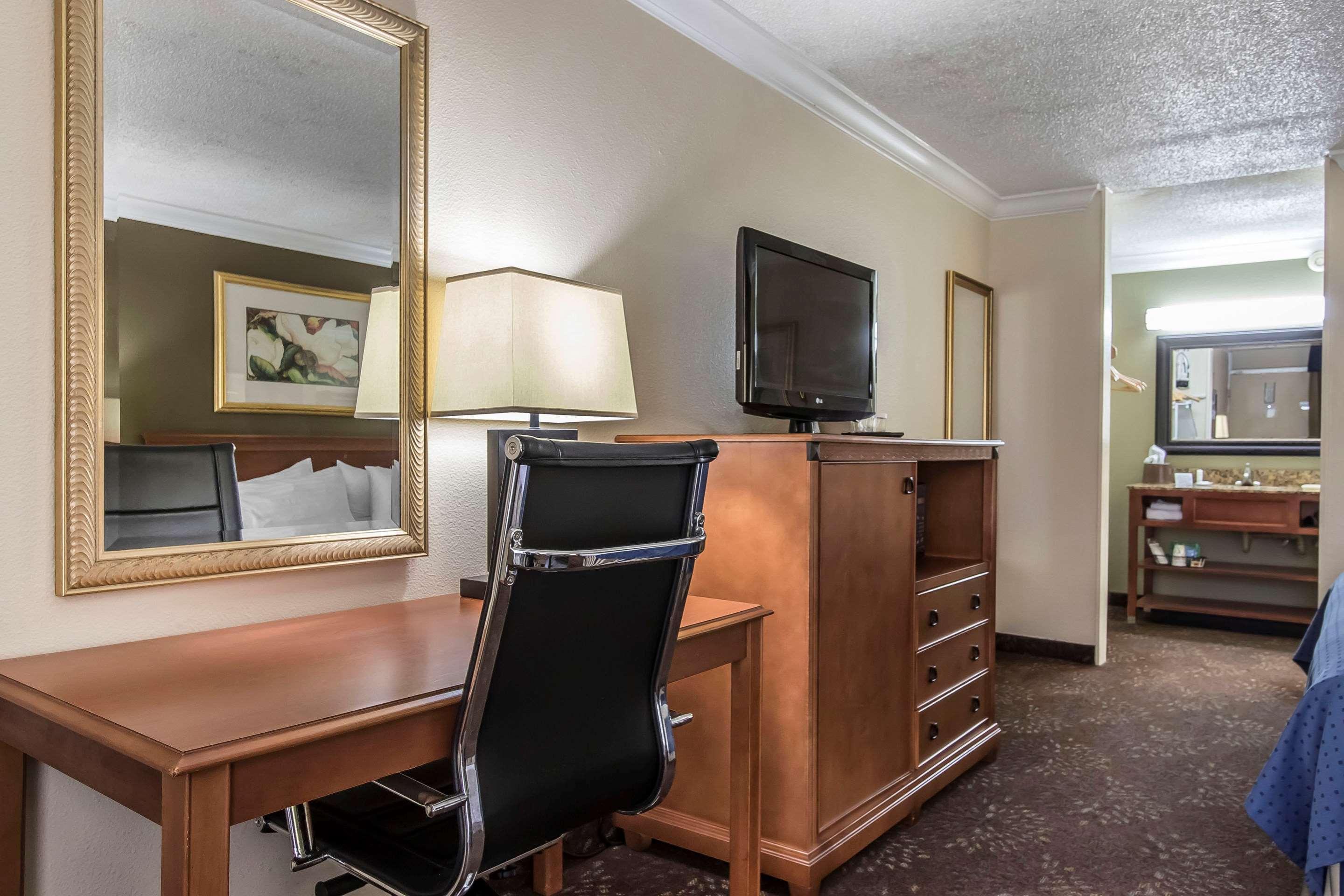 Clarion Inn מורגן סיטי מראה חיצוני תמונה