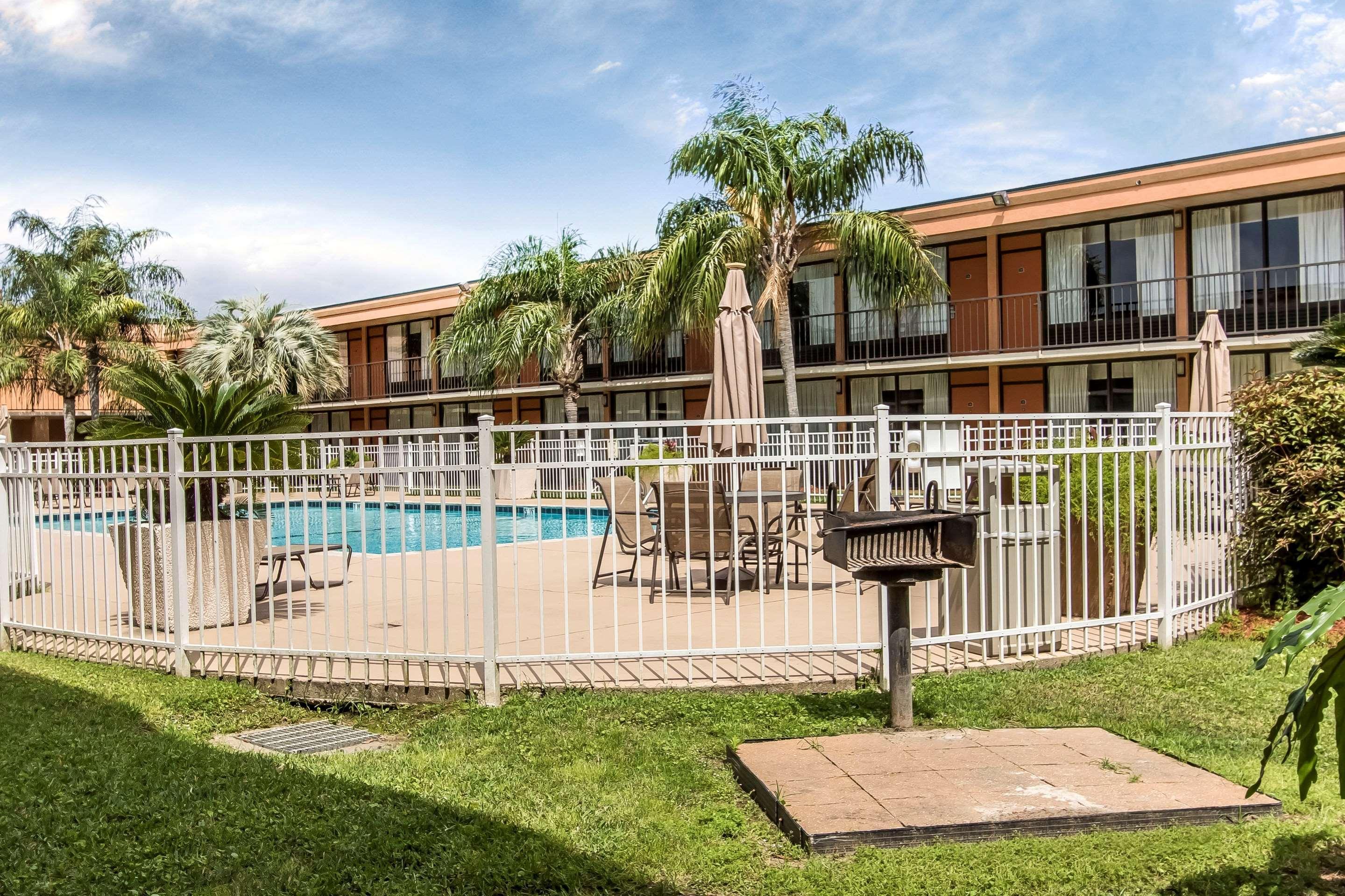 Clarion Inn מורגן סיטי מראה חיצוני תמונה