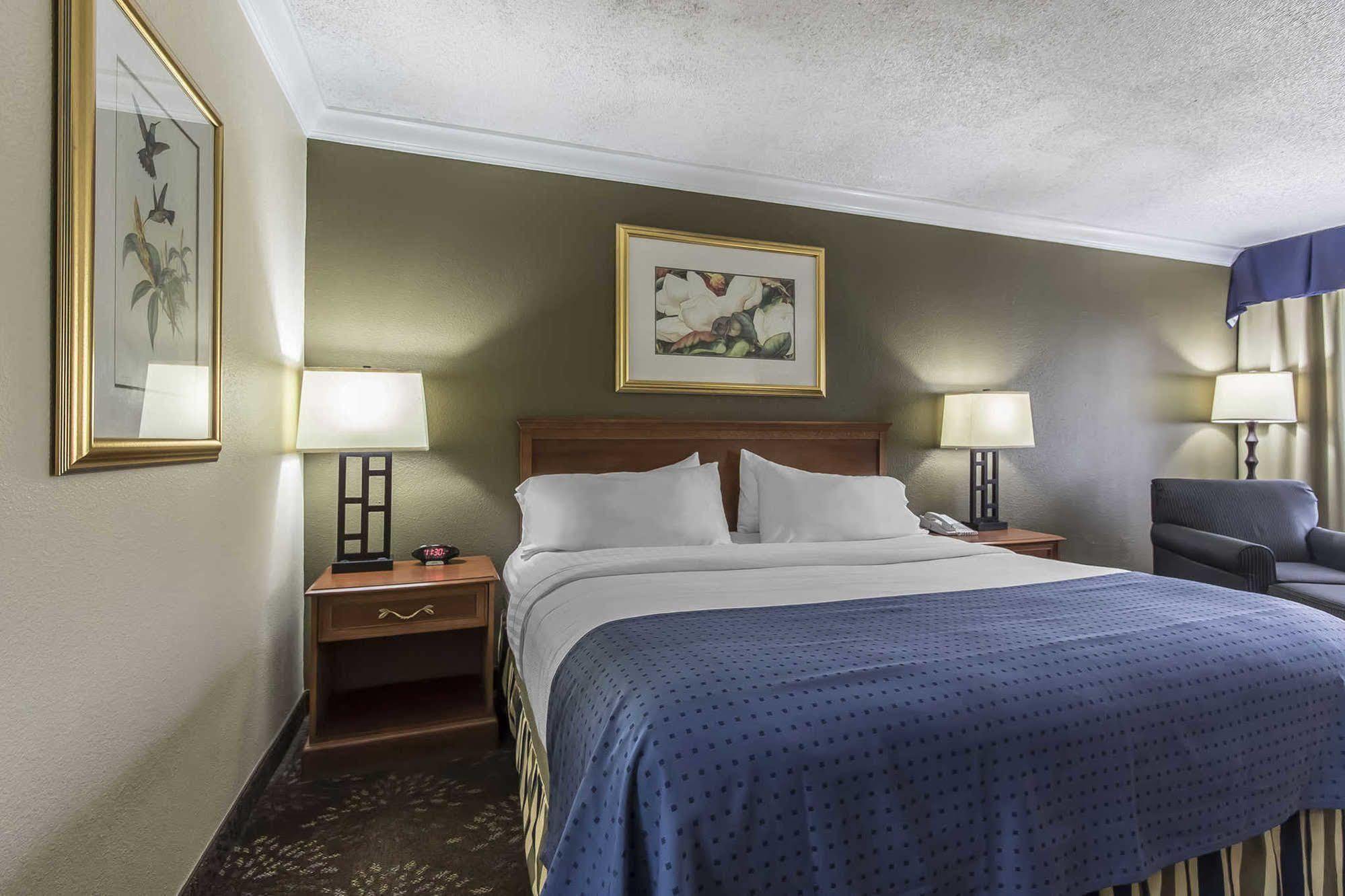 Clarion Inn מורגן סיטי מראה חיצוני תמונה